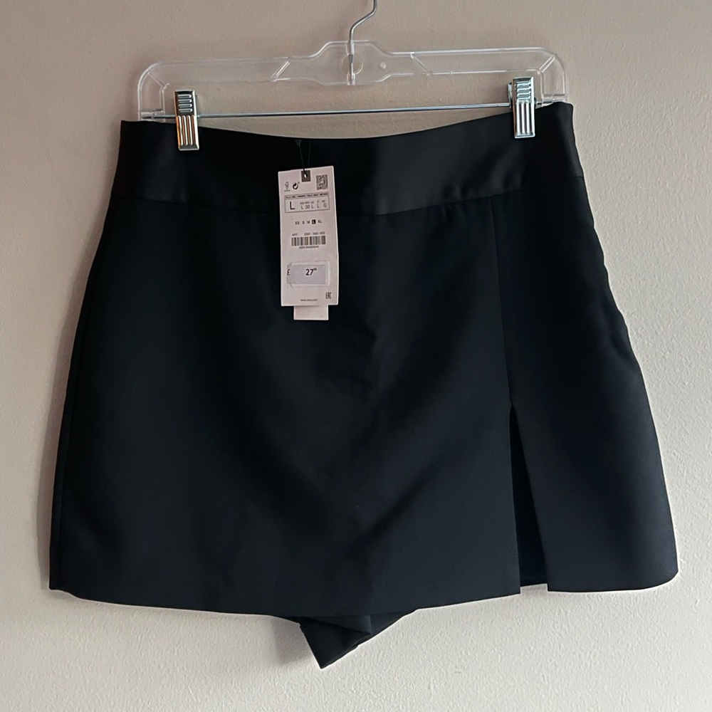 Black Zara Skirt / Skort NWT Size Large